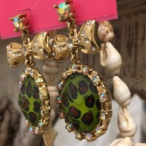 Betsey Johnson Green & Gold Cheetah Bow Earrings